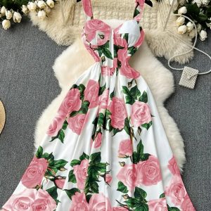 Romantisches Rosentraum: Dein Elegantes Maxikleid mit Blumenmuster