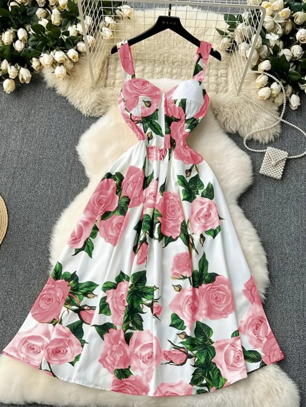 Romantisches Rosentraum: Dein Elegantes Maxikleid mit Blumenmuster
