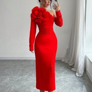 Rotes Etui-Maxikleid