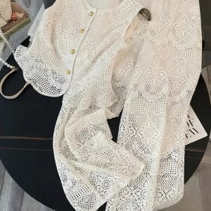Eleganter Kontrast: Dein Zweiteiler-Set mit Kurzem Blazer und Minirock